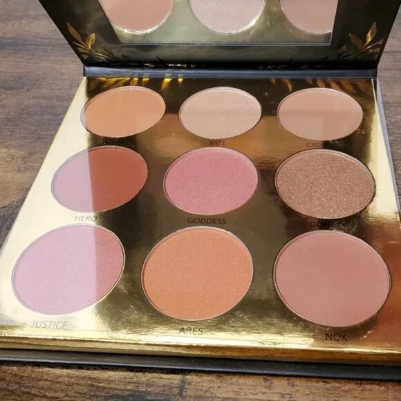 NEW LARITZY Athena Eyeshadow Palette - Picture 5 of 5